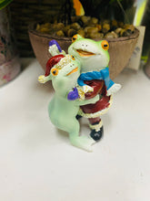 Load image into Gallery viewer, Set of 3 Xmas garden frogs
