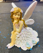 Load image into Gallery viewer, 10CM SITTING PETITE FAIRY WITH BIRDS 2 ASSTD
