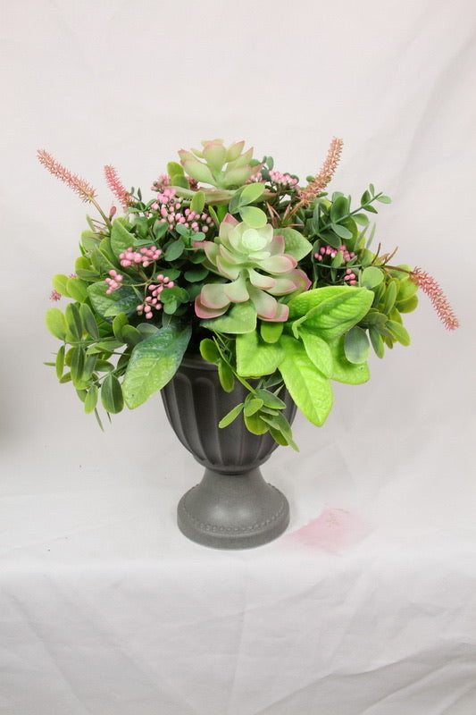 34CM SUCCULENT PLANT IN VASE 2 ASSTD