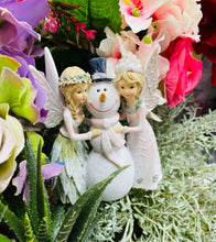 Load image into Gallery viewer, Fairies with snowman 12cmH
