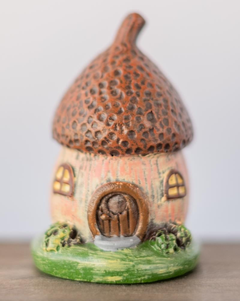 FAIRY ACORN GARDEN HOUSE BROWN 6.5CM