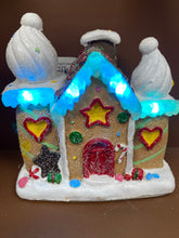 Load image into Gallery viewer, LED changing Gingerbread house B/O
