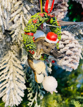 Load image into Gallery viewer, Aussie Christmas Ornament Platypus on wreath
