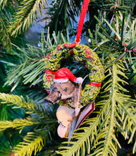 Load image into Gallery viewer, Aussie Christmas Ornament Platypus on wreath
